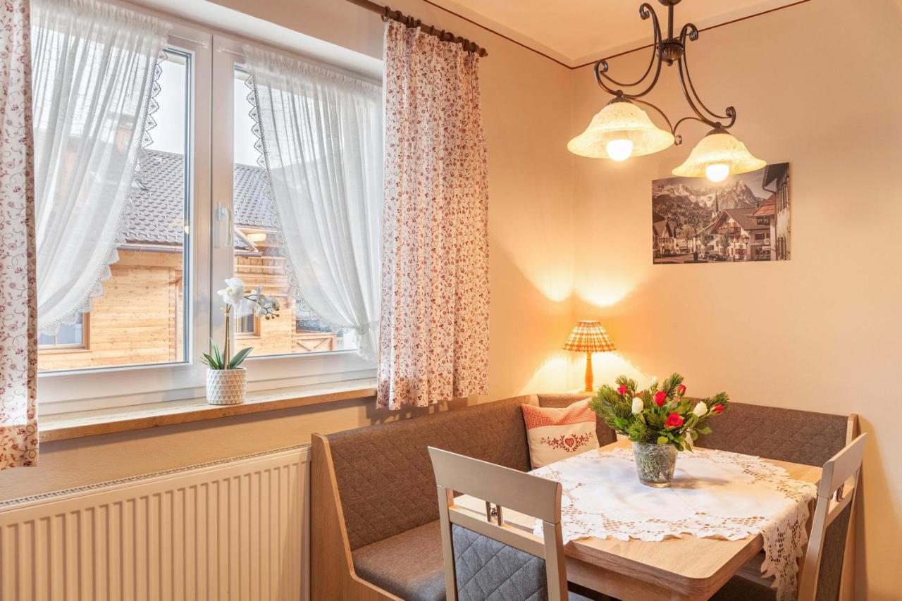 Ferienwohnung Waldruhe Garmisch-Partenkirchen Luaran gambar