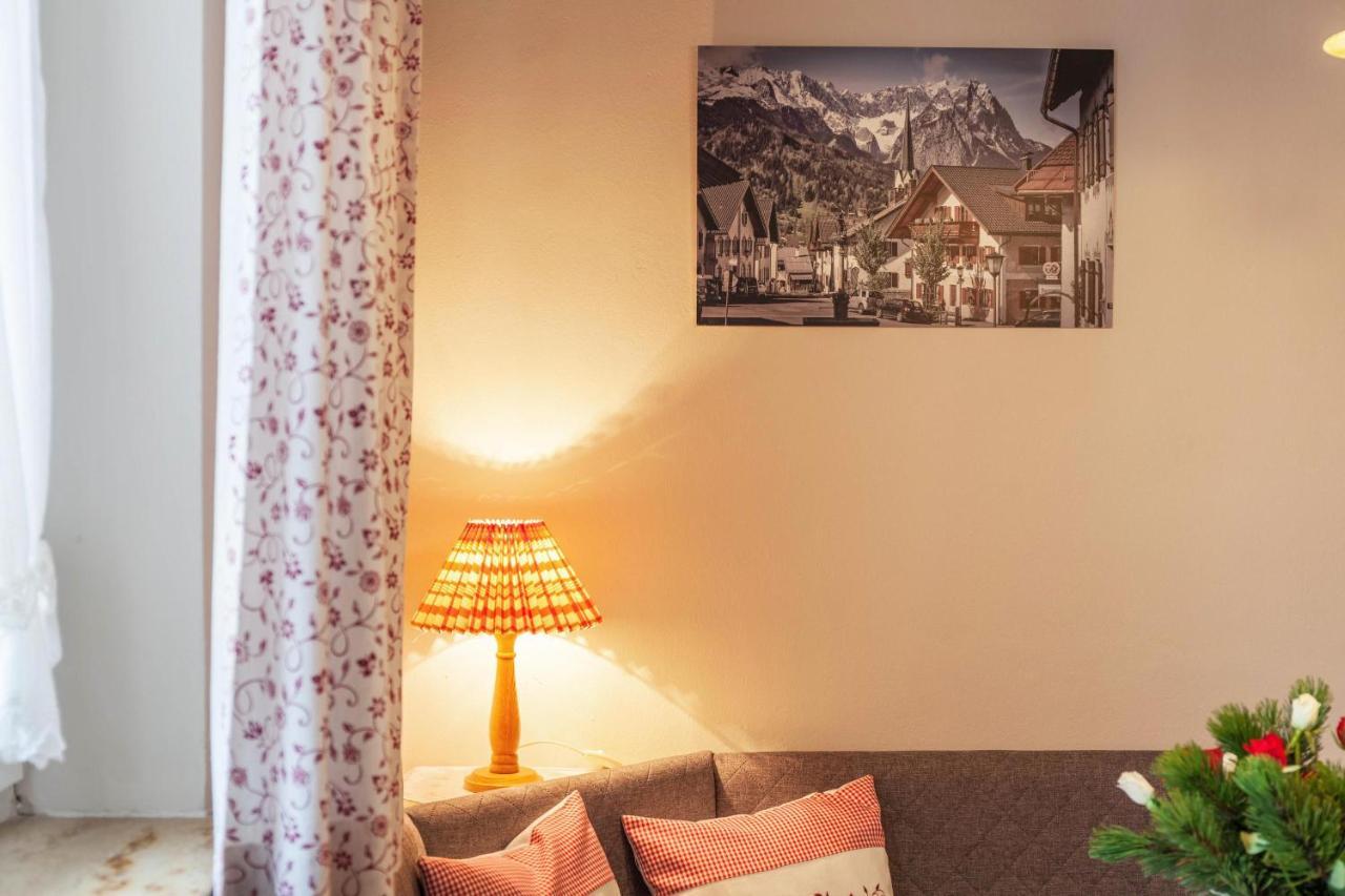 Ferienwohnung Waldruhe Garmisch-Partenkirchen Luaran gambar