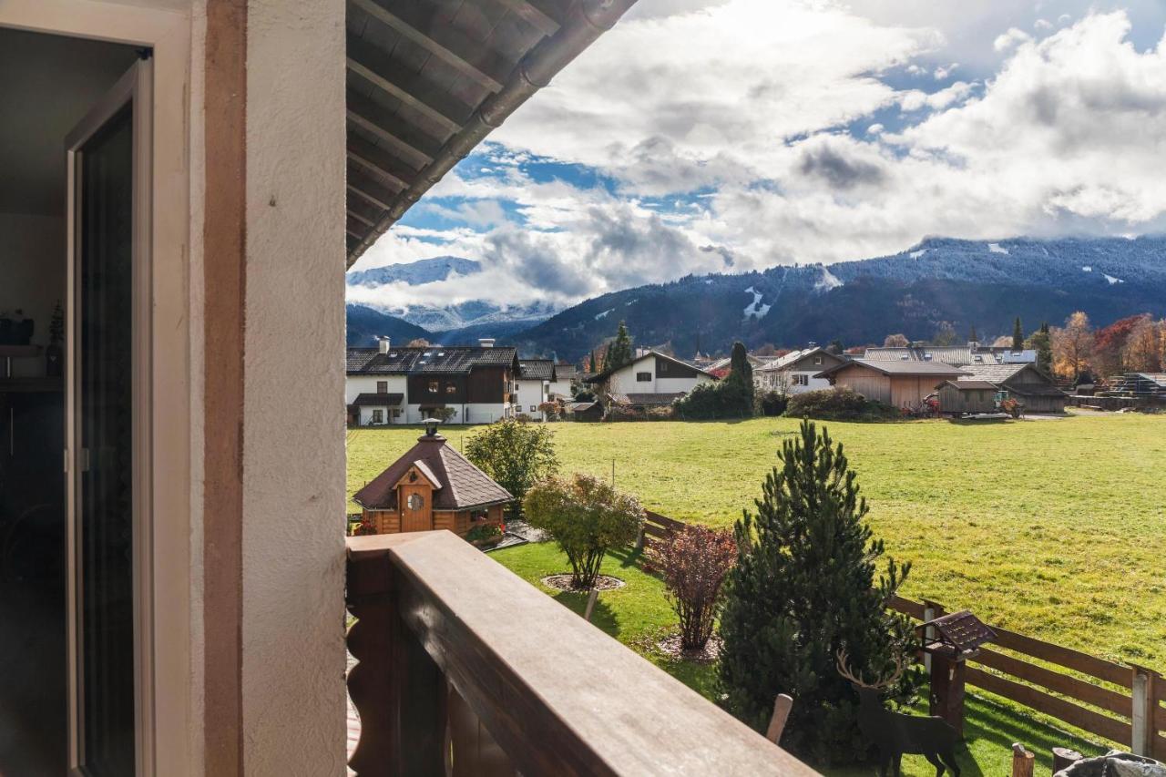 Ferienwohnung Waldruhe Garmisch-Partenkirchen Luaran gambar