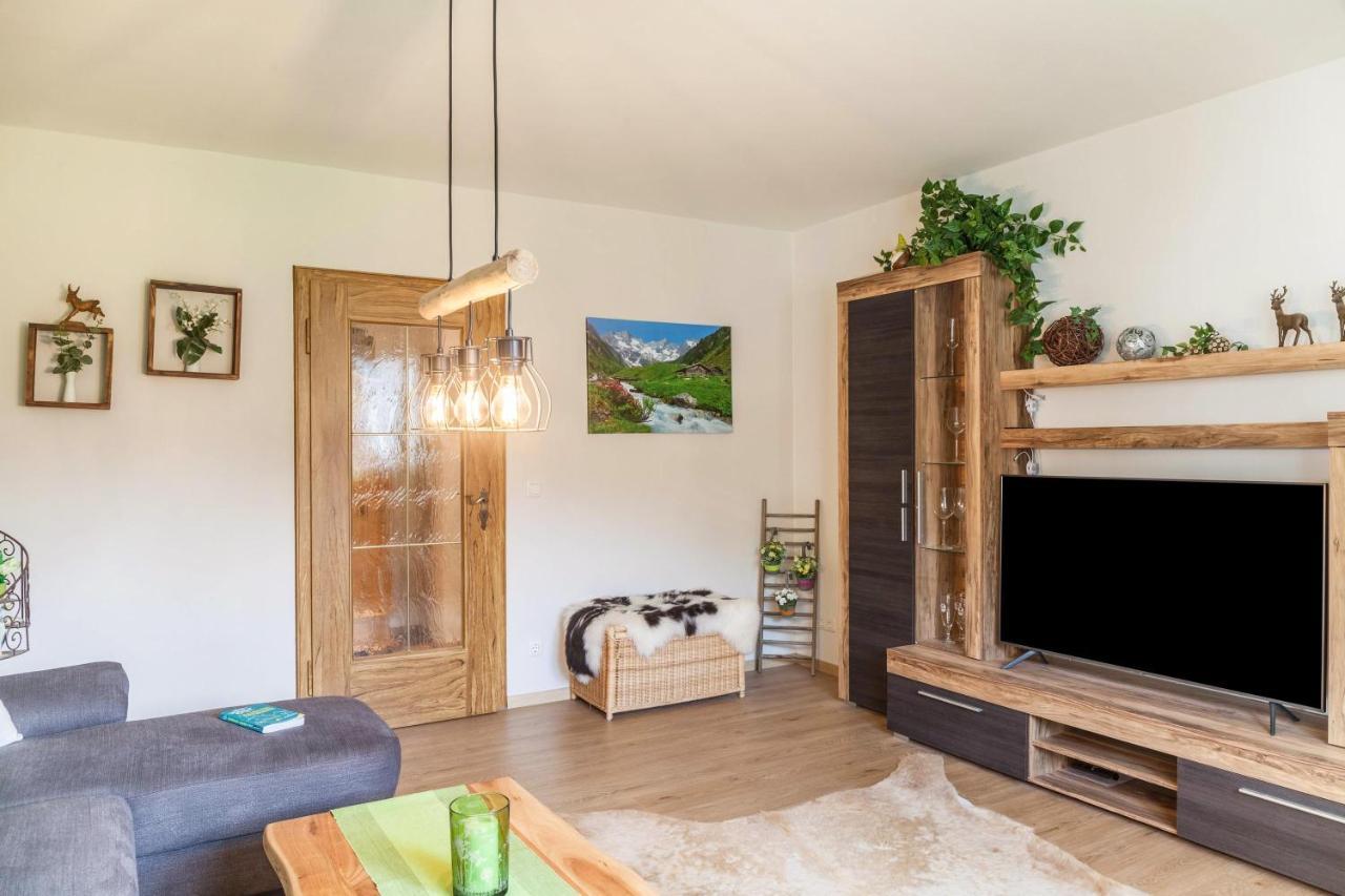 Ferienwohnung Waldruhe Garmisch-Partenkirchen Luaran gambar